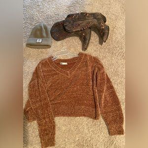 SO Crushed Velvet Cropped Sweater